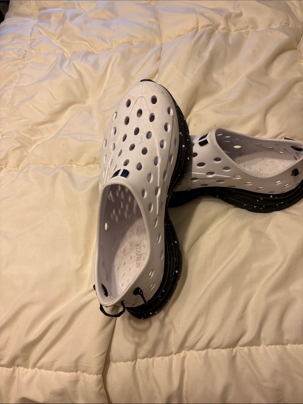 Men's White Slip-On Hole-Punch Sandals with Black Speckled Sole